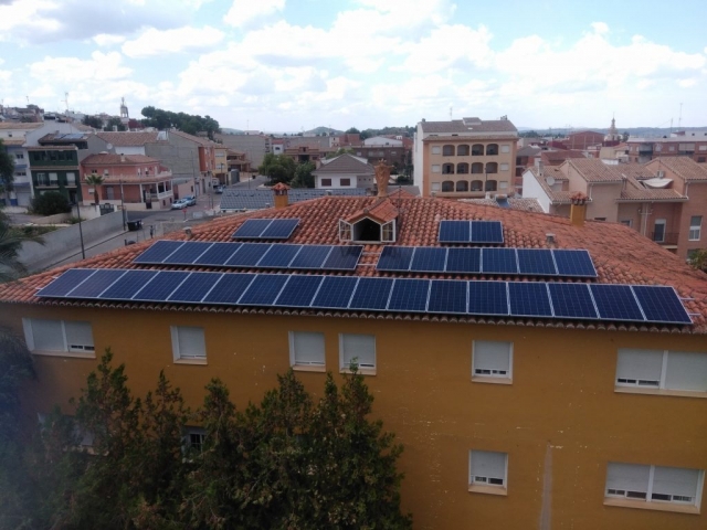Placas solares en residencial Valencia